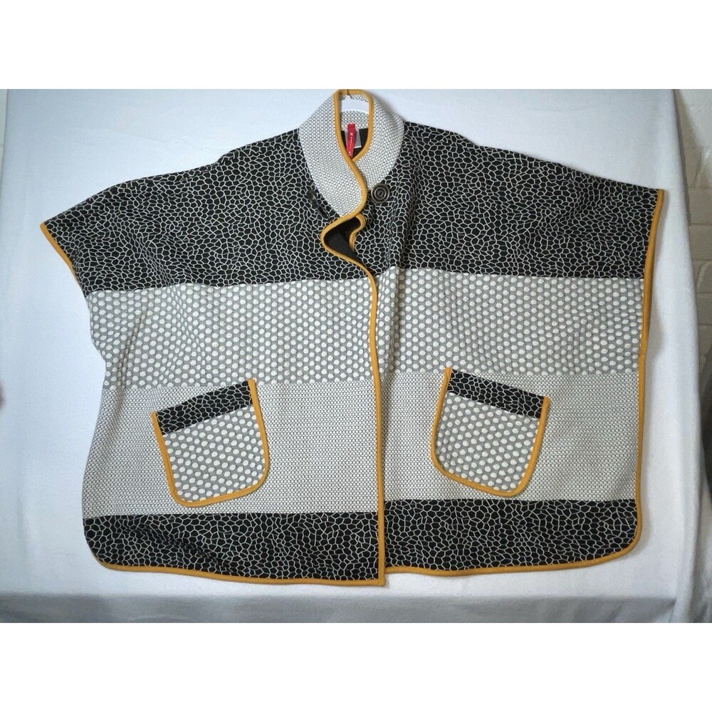 IC by Connie K Medium M Poncho Cape Sweater Womens Lg Lagenlook Art to Wear